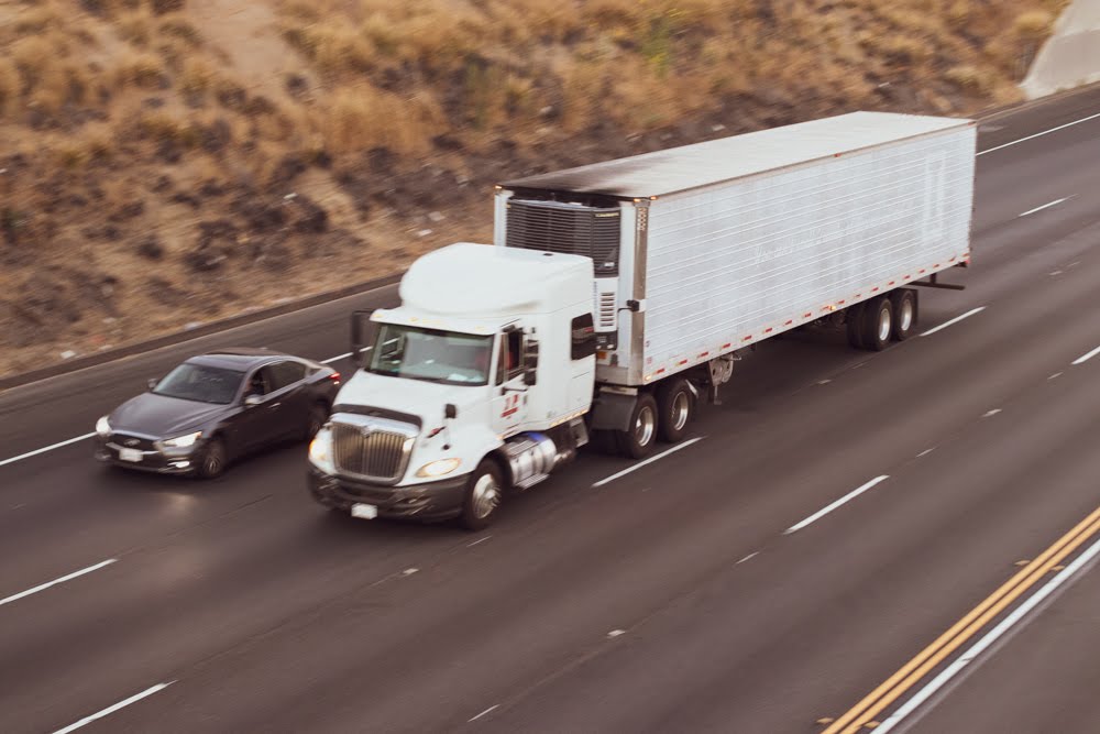 Walnut Grove, CA - Truck Accident, Injuries Recorded on Isleton Rd