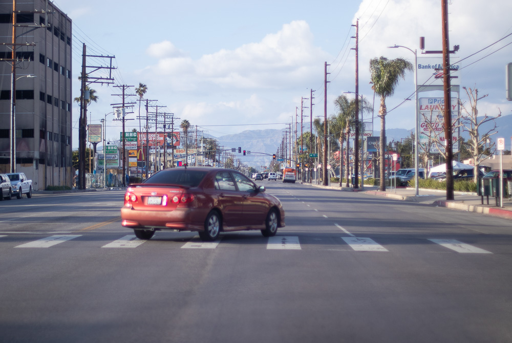 Sacramento, CA - Three Hurt in Vehicle Crash on Eagle Nest Rd