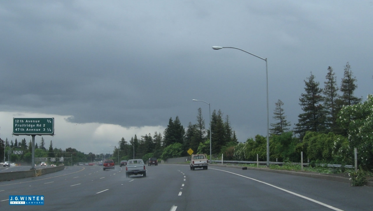Sacramento, CA - Five Vehicles Involved in Crash on SR-99 Near 12th Avenue