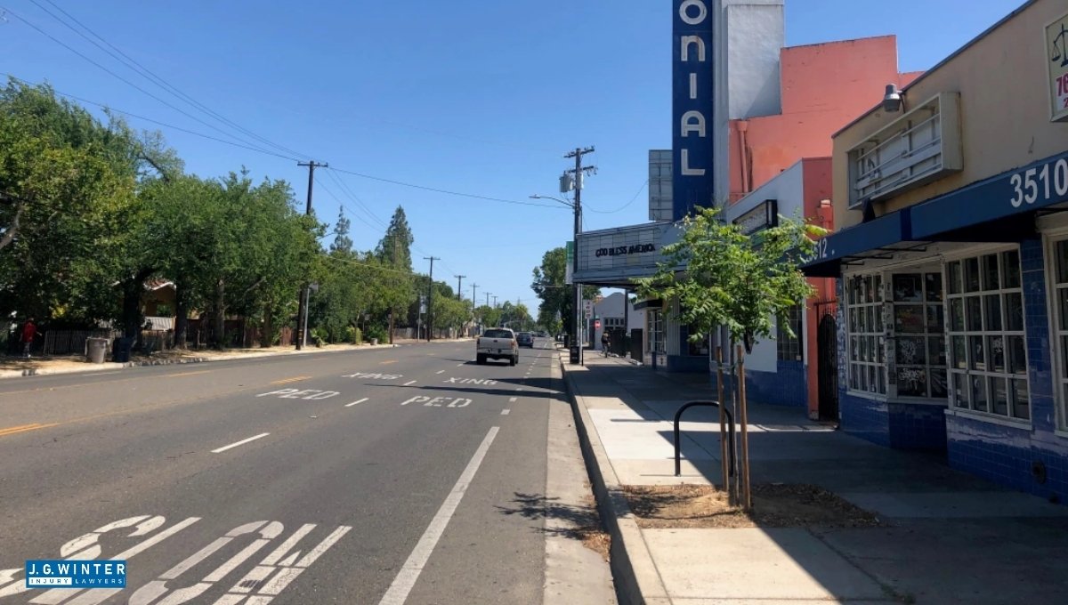 Sacramento, CA - White and Gray Sedans Collide on E Stockton Boulevard