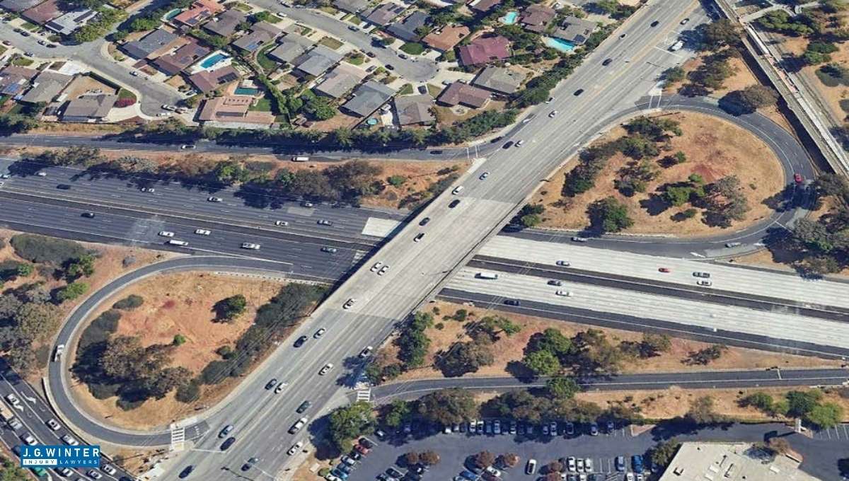 San Jose, CA - One Injured in Four-Vehicle Crash on Highway 17 Near Hamilton Ave