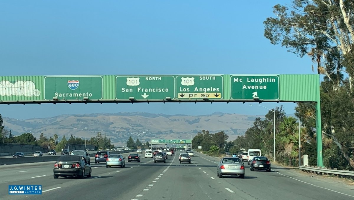 San Jose, CA - Five-Vehicle Crash on I-280 North at Saratoga Ave