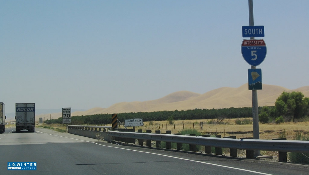 Gustine, CA - Multi-Vehicle Crash Involving Big Rig on I-5
