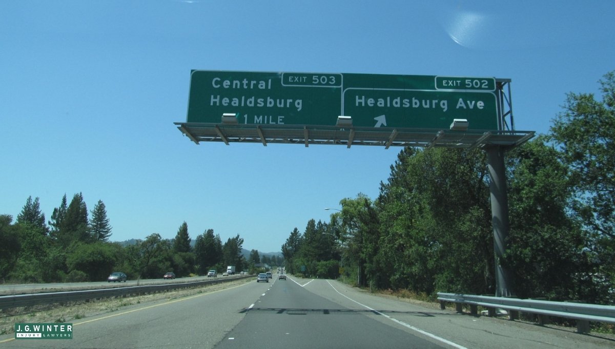 Healdsburg, CA - Pedestrian Killed in Collision on US-101