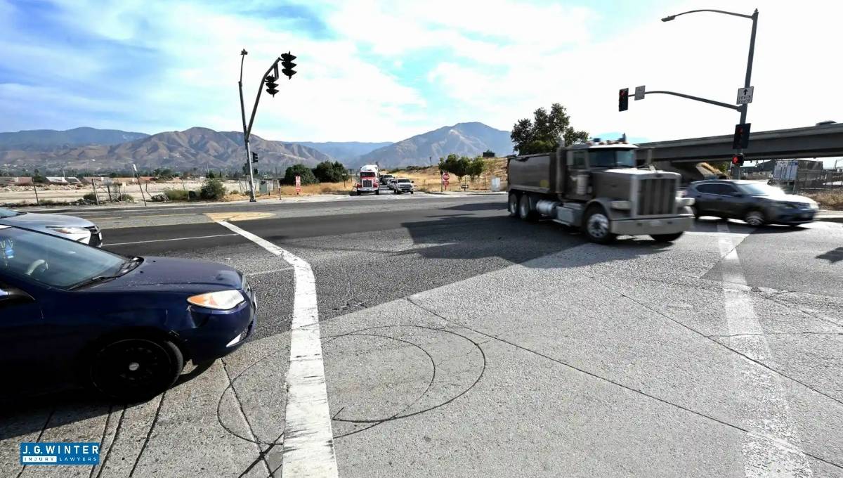 Madera, CA – One Injured in Two-Vehicle Crash on Avenue 12 Near Highway 99
