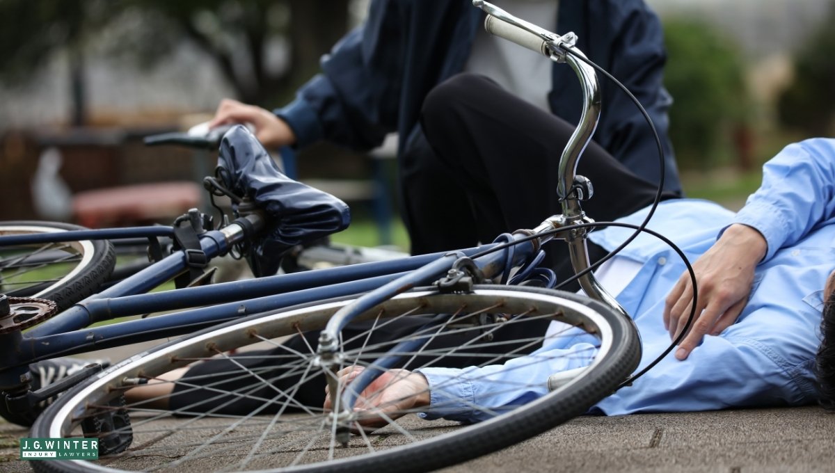 Oakland, CA - Bicyclist Injured in Golf Course Drive Crash