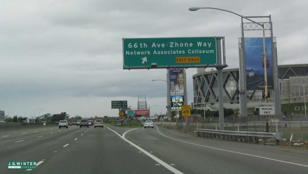 Oakland, CA - One Injured in Crash on I-880 at 66th Avenue