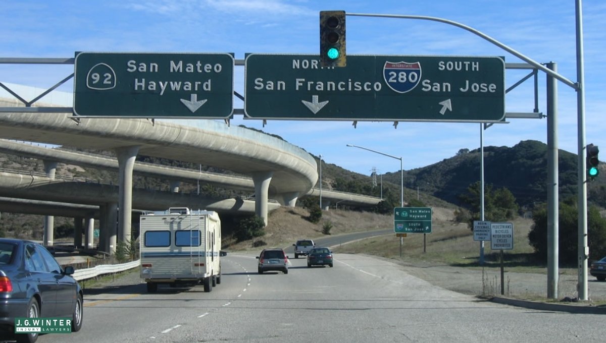 Redwood City, CA - One Injured in Crash on Hwy 92 Delaware