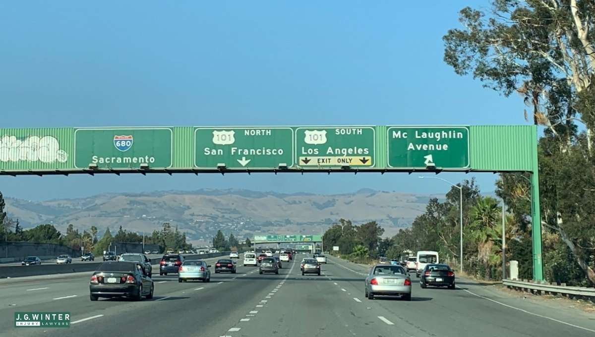 Redwood City, CA - One Injured in Crash on I-280 Canada Rd