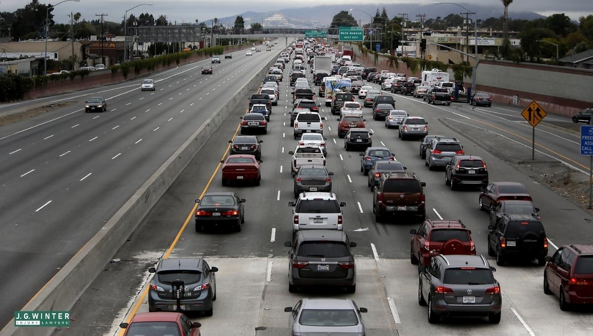 San Mateo, CA - One Injured in Collision on US-101 South of Dore Ave