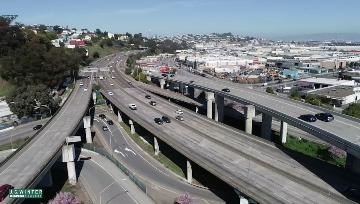 San Francisco, CA - One Injured in 3-Vehicle Crash on US-101