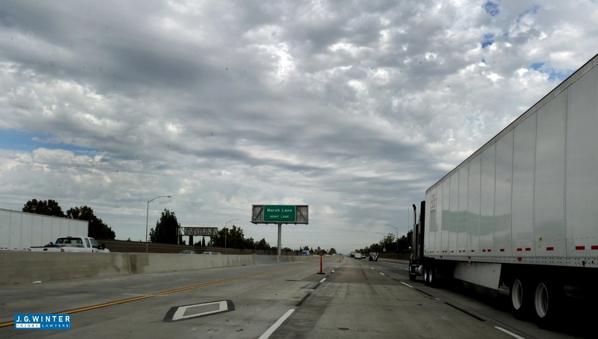 Stockton, CA- Box Truck, Cargo Van, Camaro & Cruze in Rollover on I-5