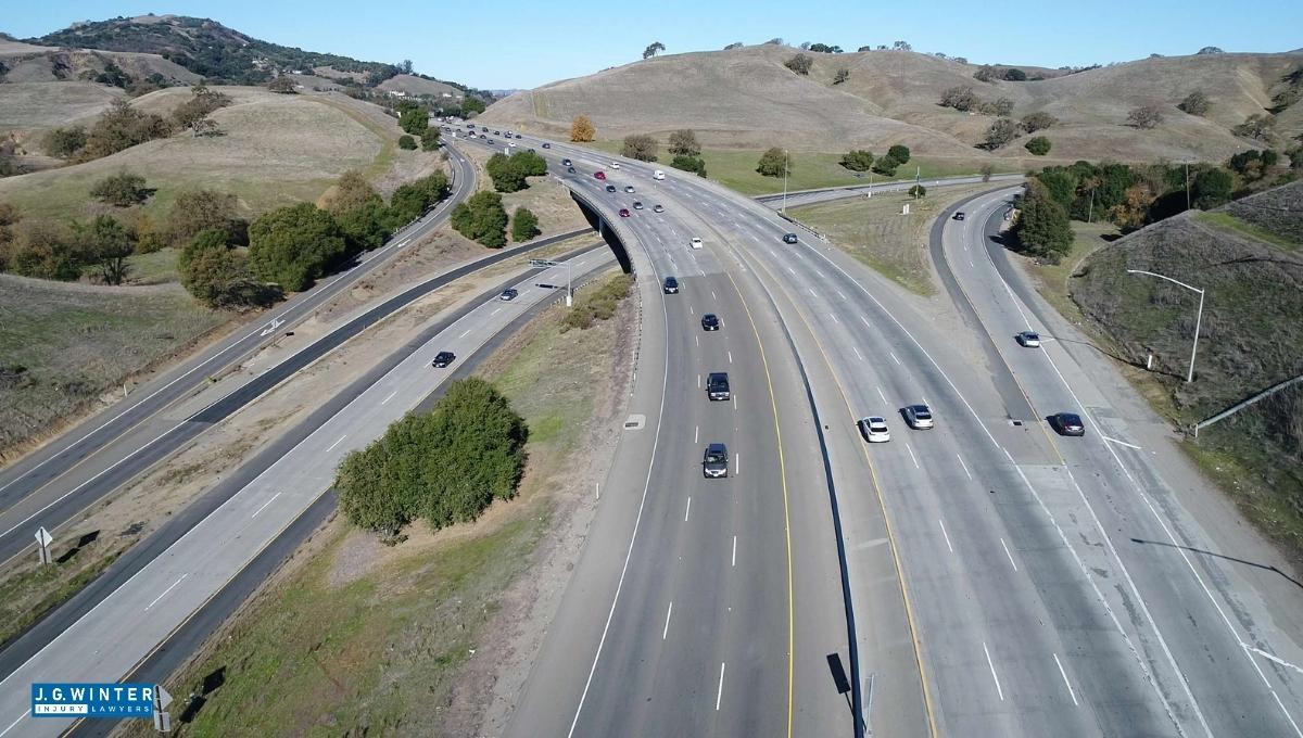 Sunol, CA - Injuries in White Tesla & Gray Hyundai Sonata Crash on I-680 