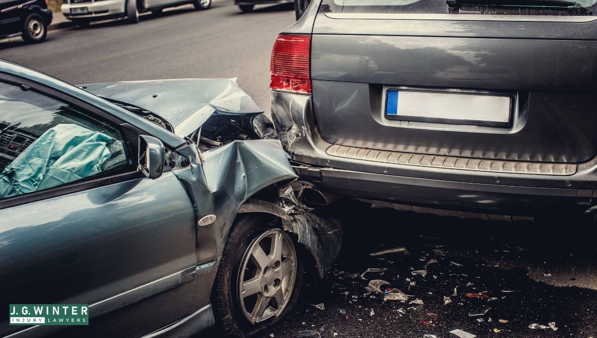 Cloverdale, CA - One Hospitalized in Two-Vehicle Crash on U.S. 101