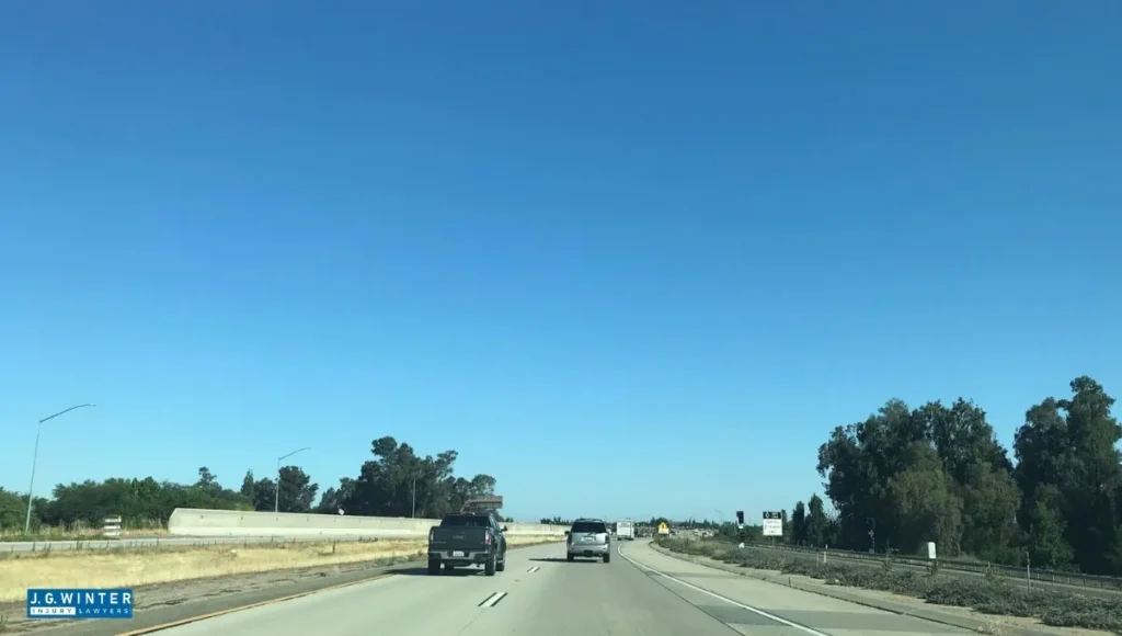 Fresno, CA - Driver Flees After High-Speed Crash Involving Acura on SR-180 East