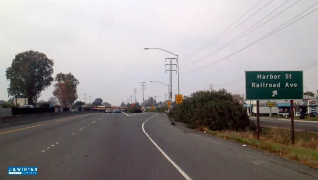 Pittsburg, CA - Multi-Car Crash on SR-4 E at Railroad Avenue Off-Ramp