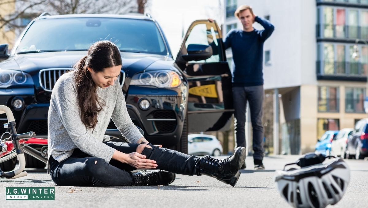Sacramento, CA – Pedestrian Injured in Crash at Hurley Way & Howe Ave in Arden-Arcade