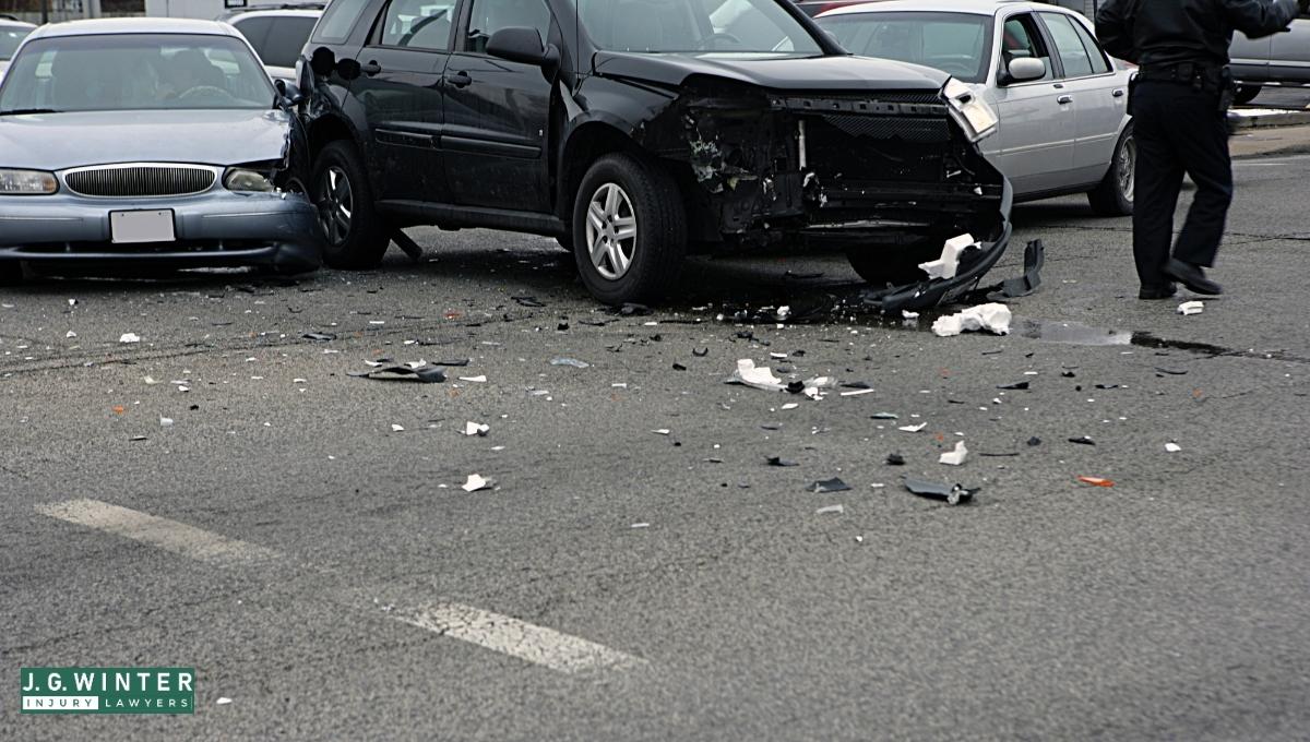 Rio Linda, CA - One Killed in 3-Vehicle Crash on Rio Linda Blvd