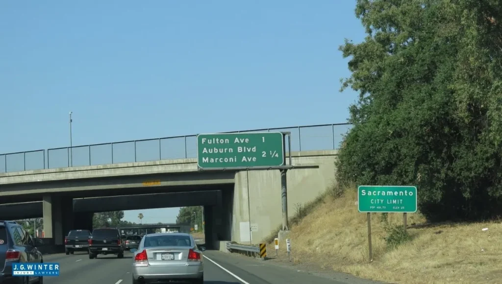 Sacramento, CA - Three Injured in Crash at Auburn Blvd and Fulton Ave