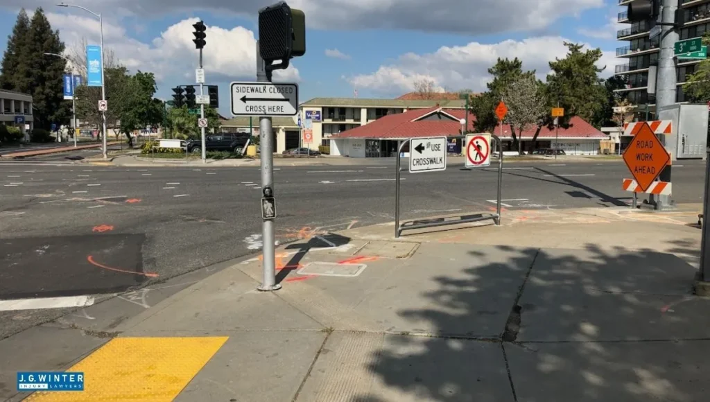Sacramento, CA – Multi-Vehicle Injury Accident at 3rd St & P St