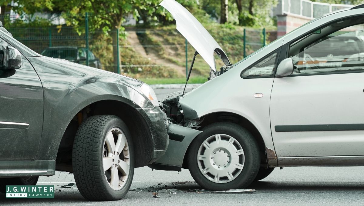Sacramento, CA - Multiple Injured in Crash at El Camino & Taft