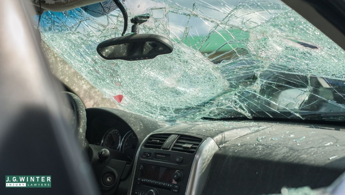San Lorenzo, CA - One Injured in Crash on Via Buena Vista