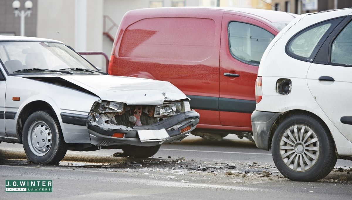 Hayward, CA - Injuries in Four-Vehicle Crash on I-880