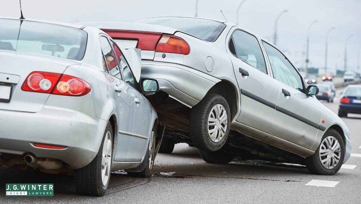 San Francisco, CA - Injuries in Vehicle Crash on Skyline Blvd