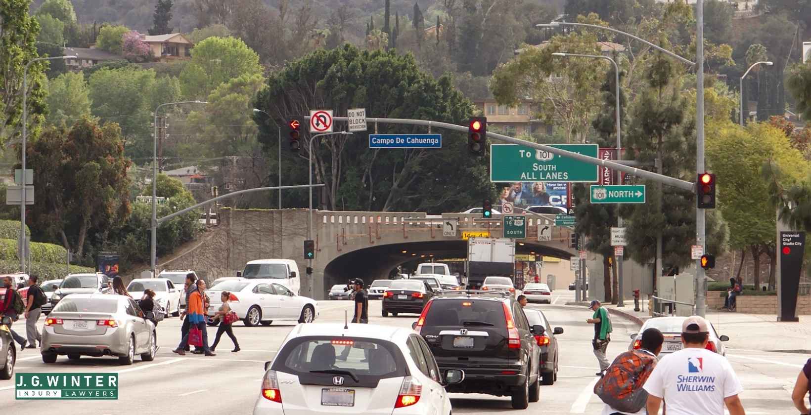 7 injured in Lankershim Boulevard, CA