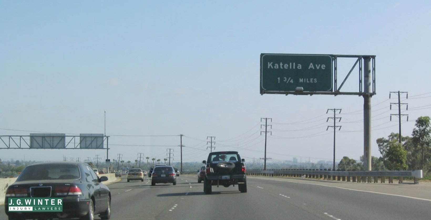 Costa Mesa, CA - Hit-and-Run Crash on SB SR-55 Yesterday at MacArthur Blvd Injures Two