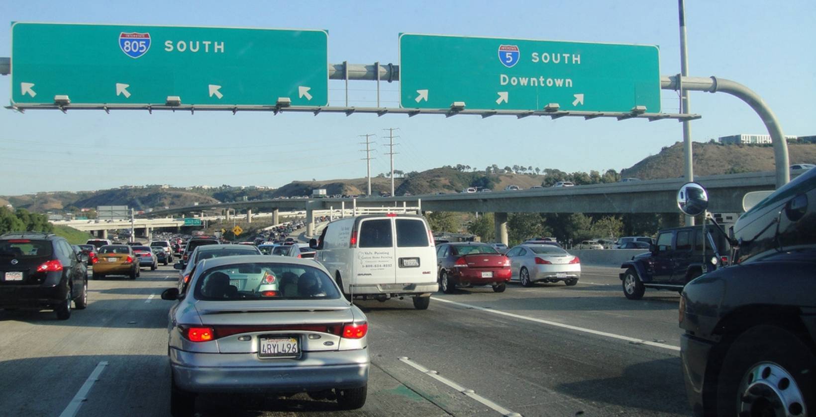 San Diego, CA - Multi-Vehicle Crash on I-805 Near Plaza Boulevard Injures Several