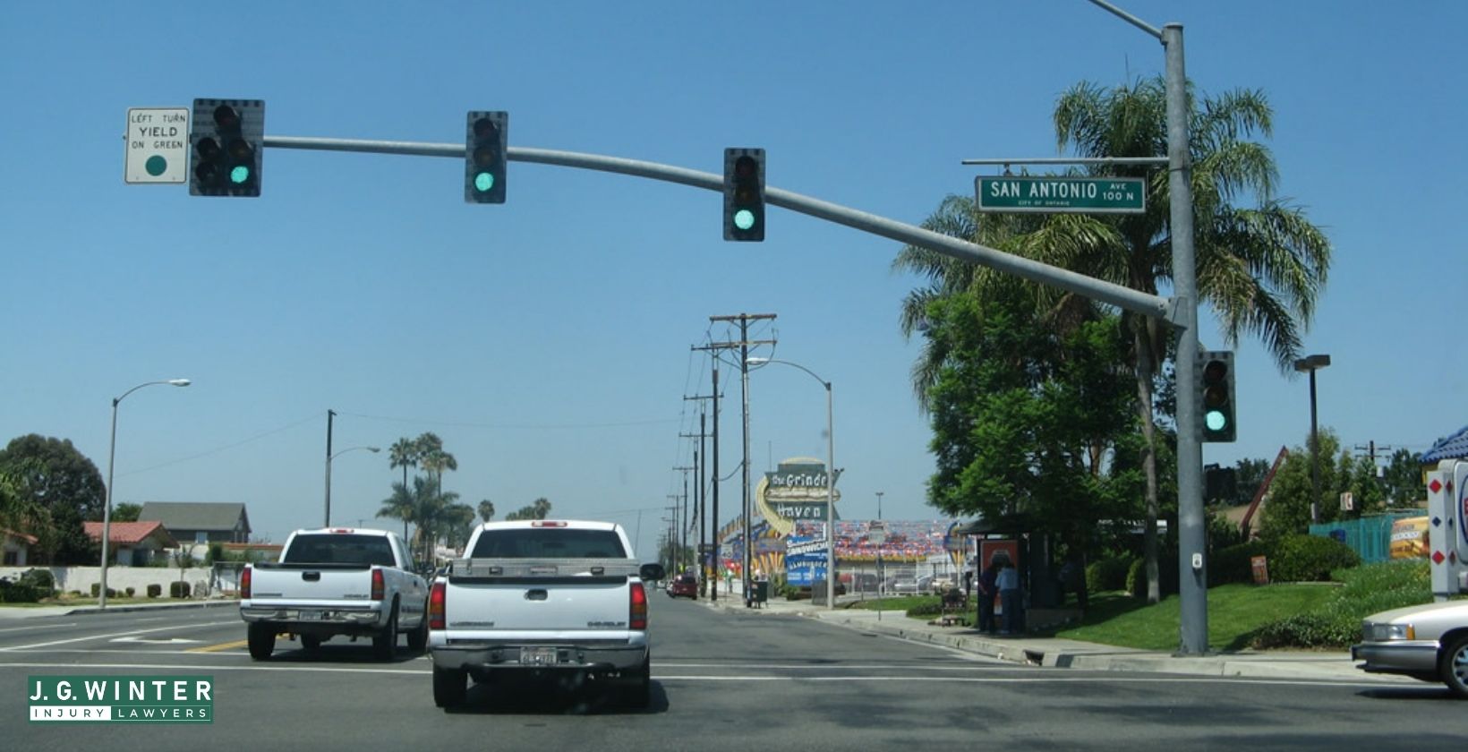 Ontario, CA - 2 Killed, 2 Seriously Injured in Multi-Vehicle Truck Crash on 10 Freeway