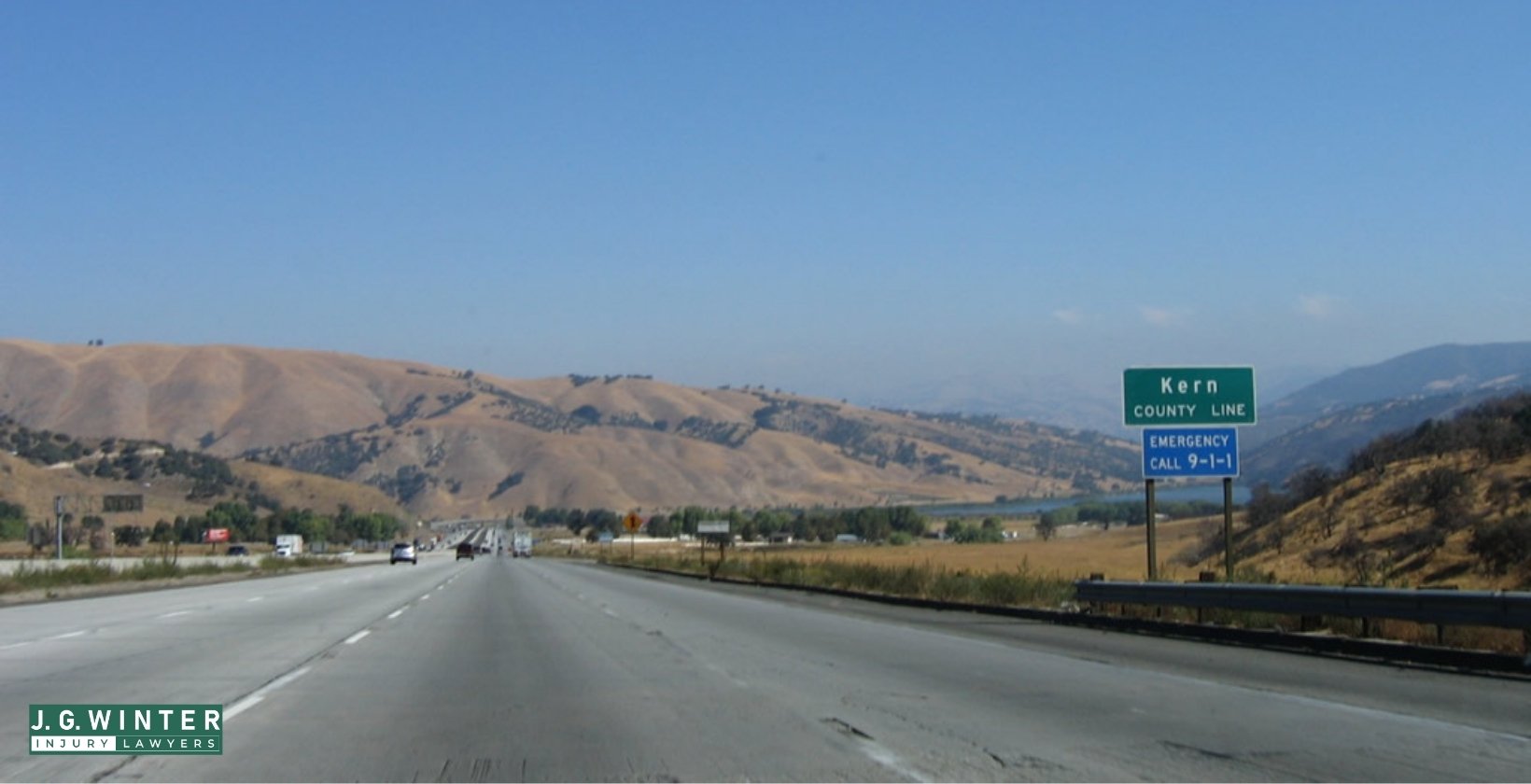 Kern County, CA - 32-Year-Old Man Killed in I-5 Rollover Crash Near Lerdo Highway