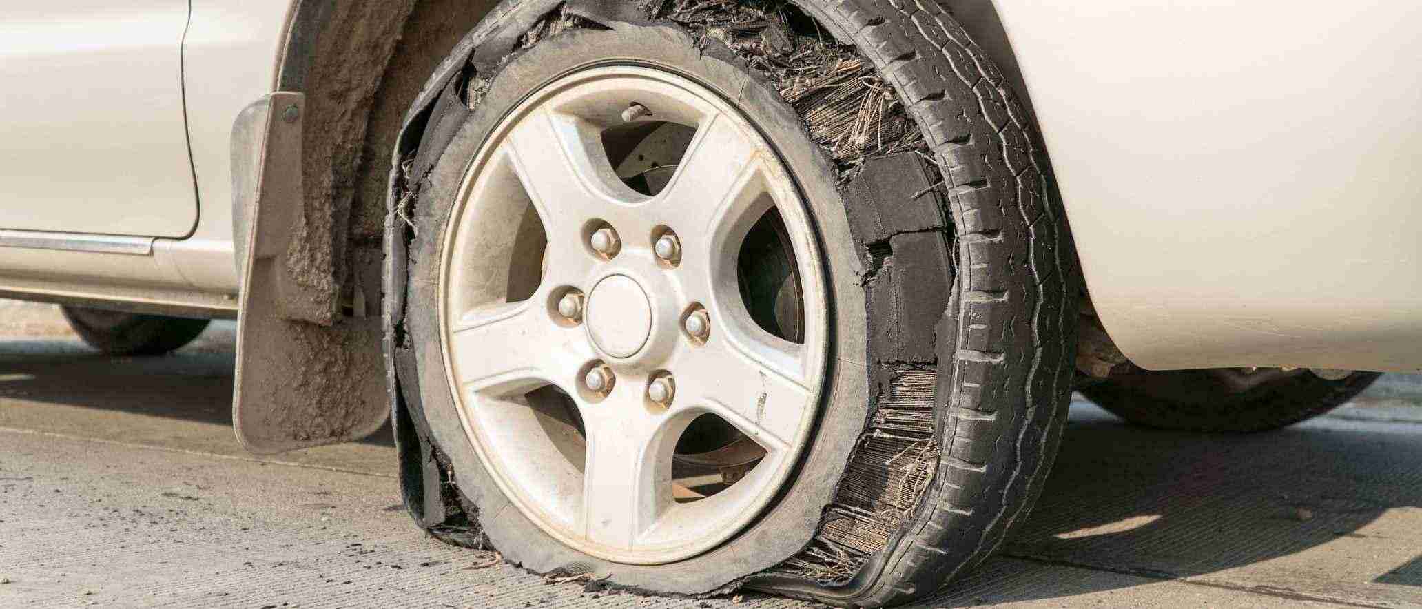 Car-Tire-Blowout-Accident.jpg