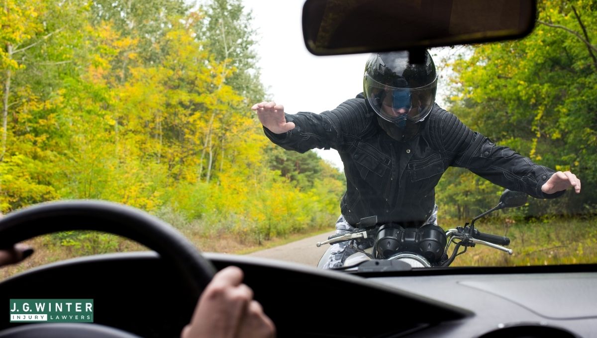 Sacramento, CA - Motorcycle Rider and Passenger Hospitalized in Early Morning Crash Near Fruitridge Road
